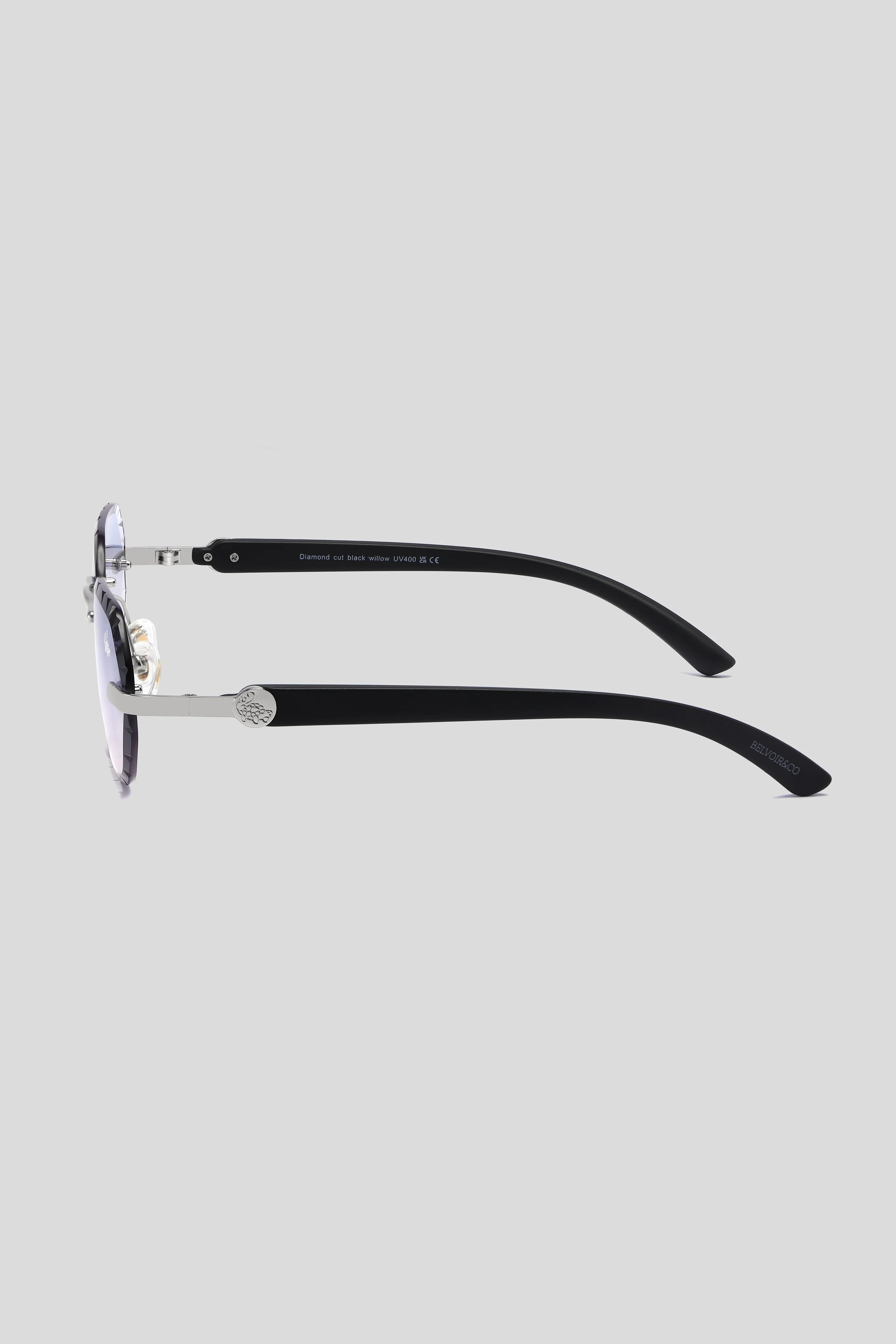 Diamond Cut Willow Ice Silver | Black